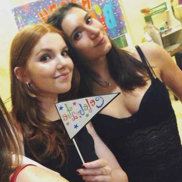 Meet your Posher, Carly - Picture 1 of 1